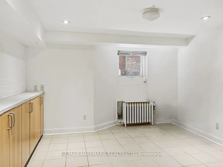 321 Palmerston Blvd #A — Photo 8