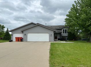 602 Griffin St, Carver, MN 55315