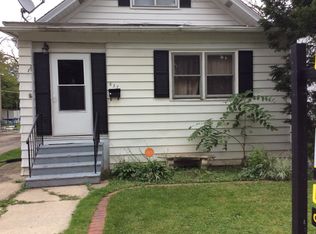 837 Hickory St, Waukegan, IL 60085