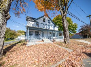 32 Linnell St #34, Moosup, CT 06354