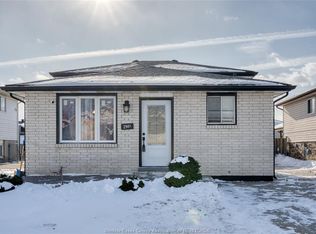 2901 Robillard Cres, Windsor, ON N8W 5L2