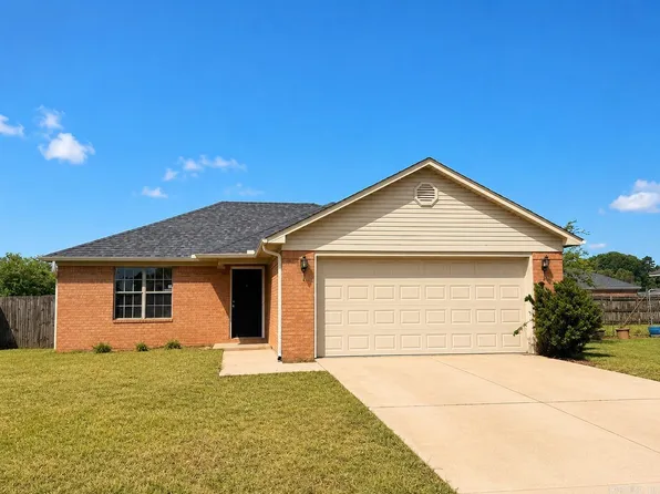 3345 Perryville Dr, Conway, AR 72032