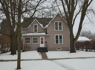 1311 S Georgia Ave, Mason City, IA 50401