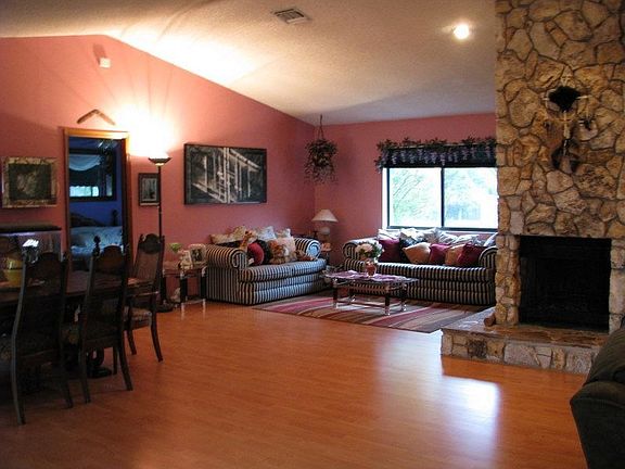 2nd image of 1809 E Cheryl Dr