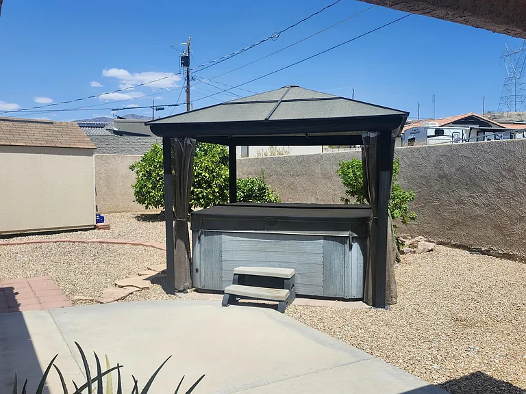 3048 Mirage Dr — Photo 32