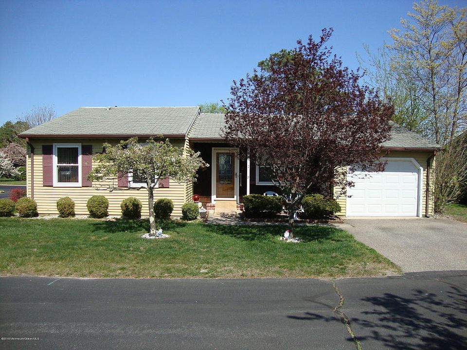 1st image of 2 Churchill Rd #71