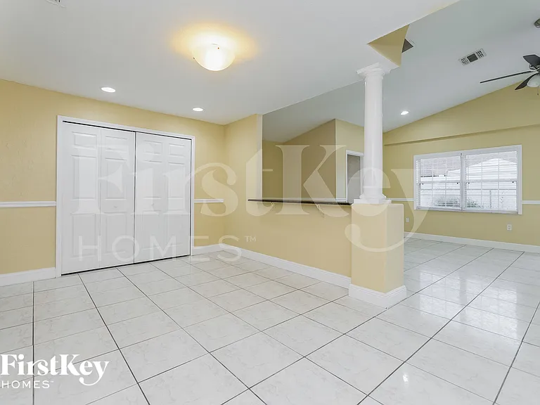 12126 Dakota Woods Ln — Photo 5