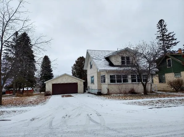 16 E 4th St, Washburn, WI 54891