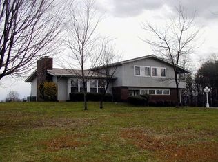 1735 Lynnwood Dr, Greenback, TN 37742