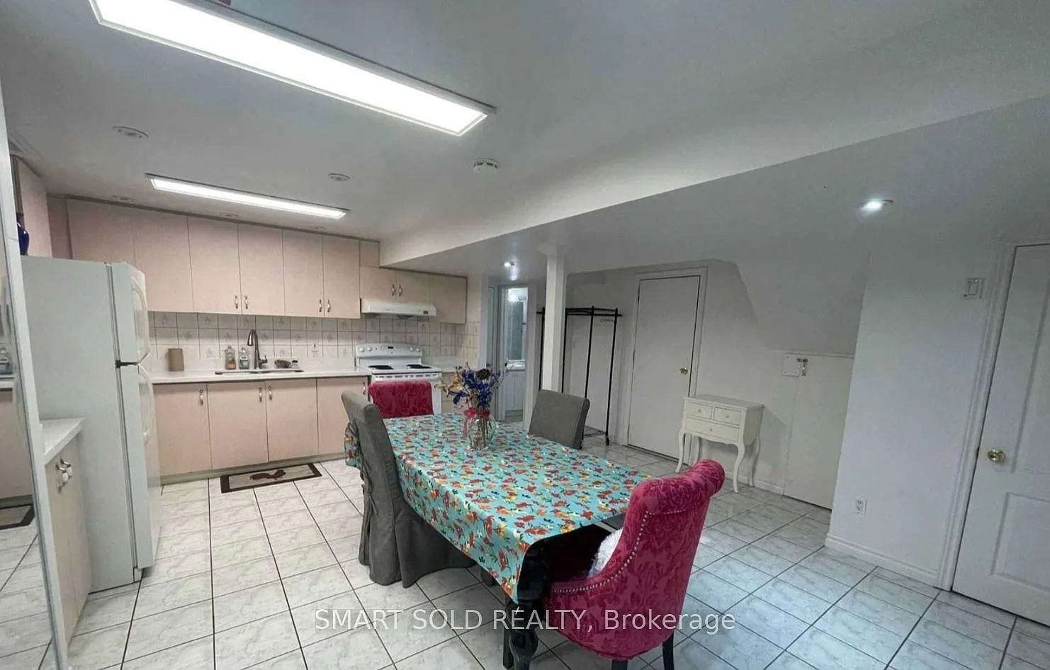 2 bed, $1,400 — Photo 4