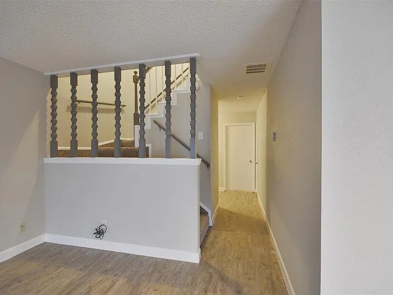 1326 Town Cir #1 — Photo 12