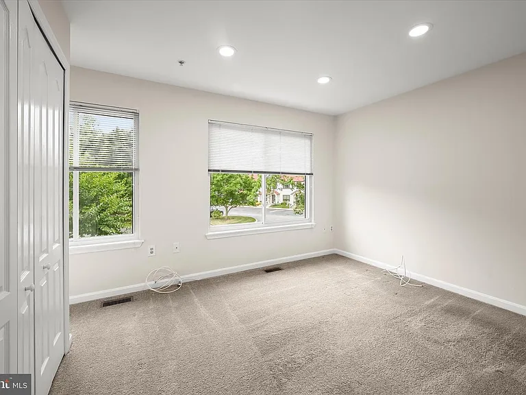 45 Queen Neva Ct #B — Photo 19