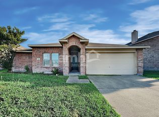 106 Robin Ln, Forney, TX 75126