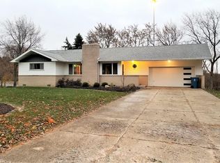 860 Chaffin Rd, Coventry Township, OH 44306