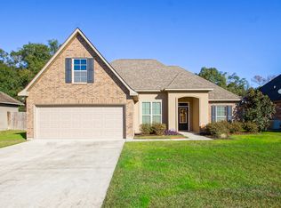 13465 Autumn Run Dr, Walker, LA 70785
