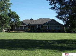 12911 N Shore Dr, Springfield, NE 68059