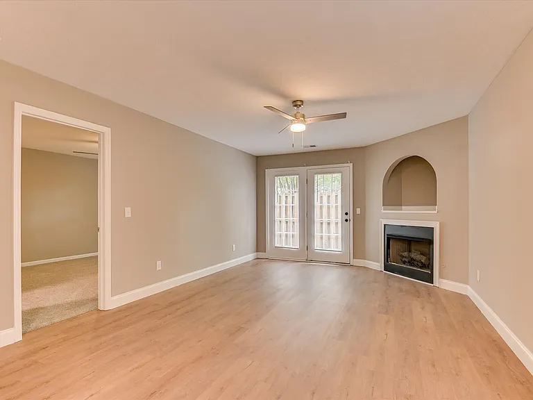 100 Kelly Dr SW — Photo 9