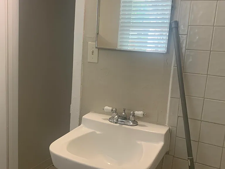 1629 Rankin Ave — Photo 17