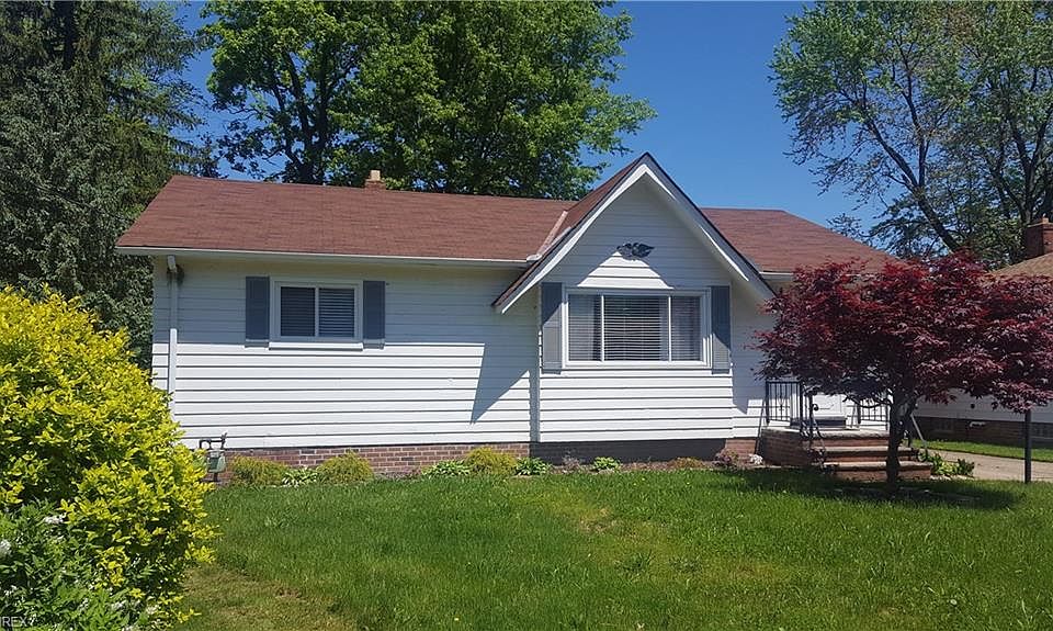 1st image of 29245 Beechwood Dr