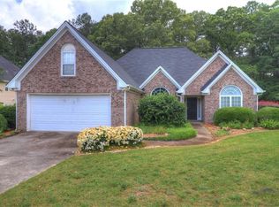 2975 Meadow Gate Way, Loganville, GA