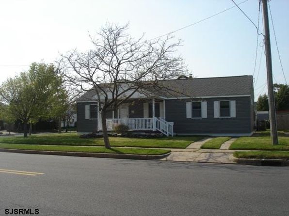 209 N Rosborough Ave