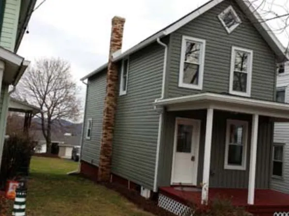 108 W Halley St, Mount Union, PA 17066