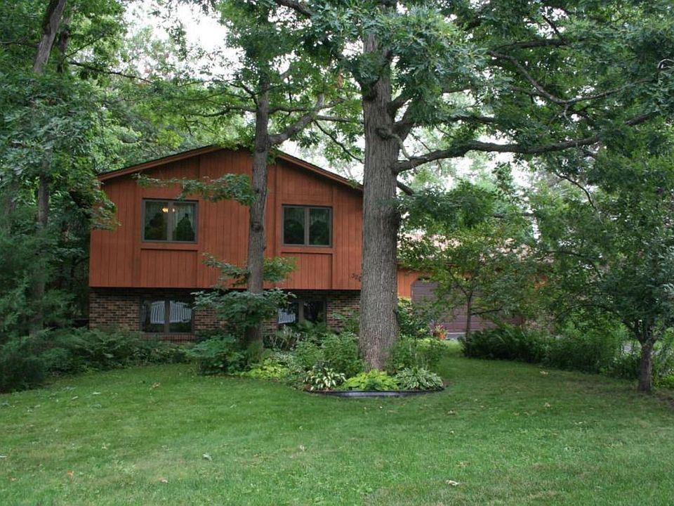 1st image of 320 Sherwood Ct