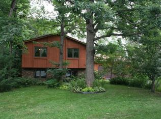 320 Sherwood Ct, Circle Pines, MN 55014