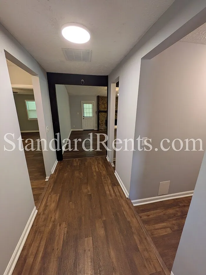 3 bed, 2.0 bath, 1540 sqft, $1,650 — Photo 3