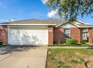 1104 Cottonwood Dr, Crowley, TX 76036