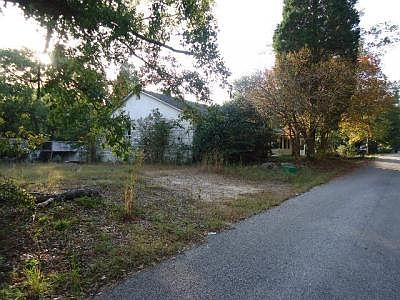 1st image of 914 18th Ave