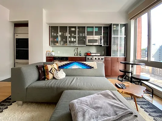 Rented by 212 Consulting Corp | media 25