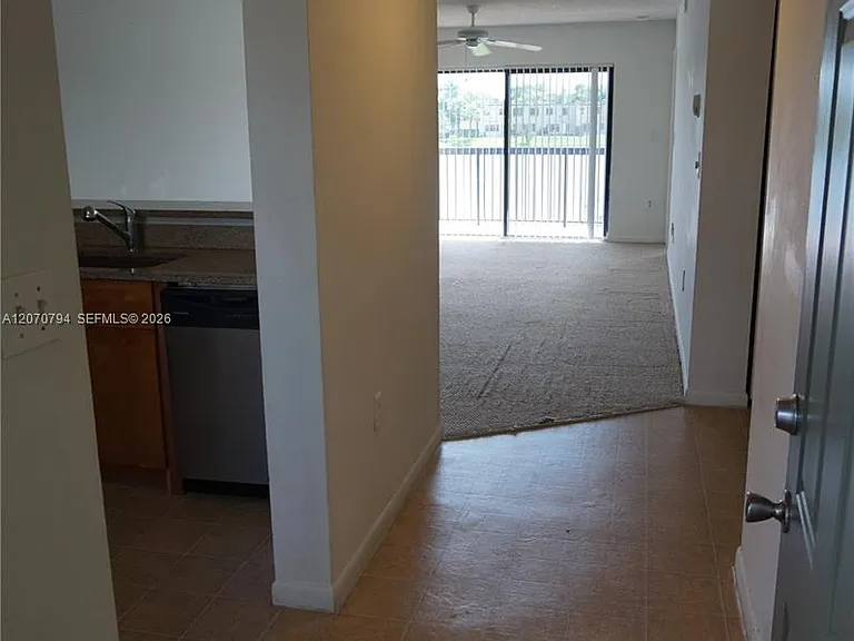 9842 Nob Hill Ln #9842/08 — Photo 8