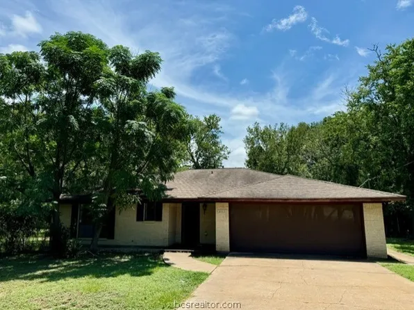 2005 Woodville Rd, Bryan, TX 77803