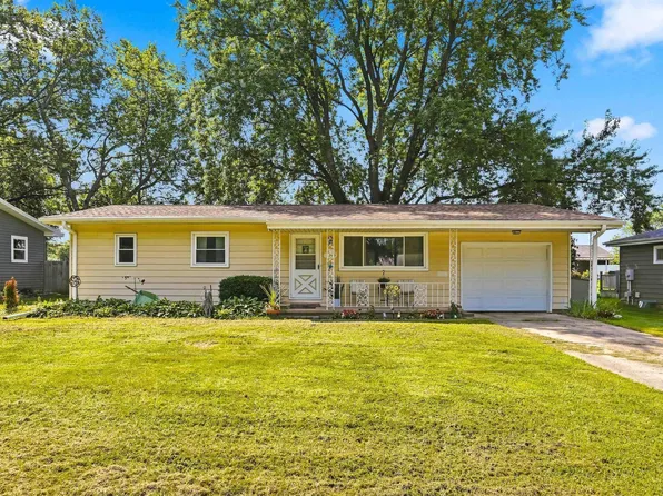 1015 Greenfield Ave, Waverly, IA 50677