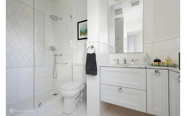 Sold by Douglas Elliman | media 14