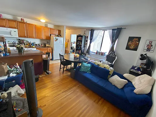 Rented by J PRESTON AND ASSOCIATES INC | media 10