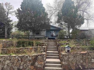 735 Mondell St, Thermopolis, WY 82443
