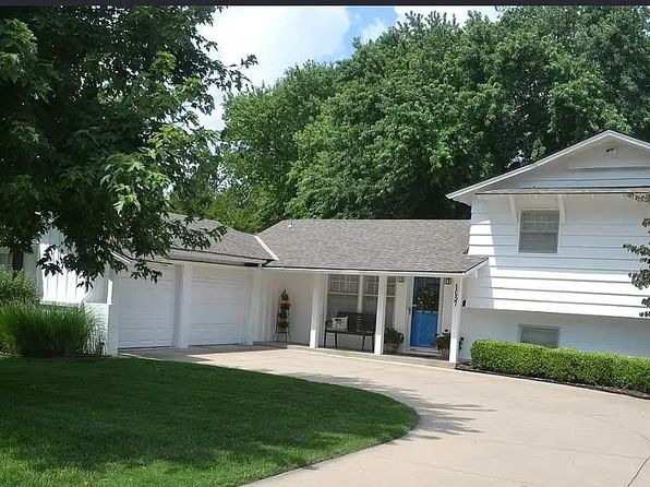 1057 N Gretchen Ln