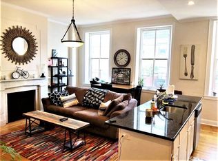 1806 Spruce St APT 3F, Philadelphia, PA 19103