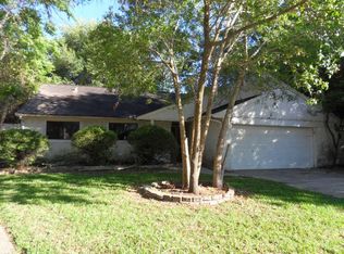 414 Prokop Ct, Webster, TX 77598