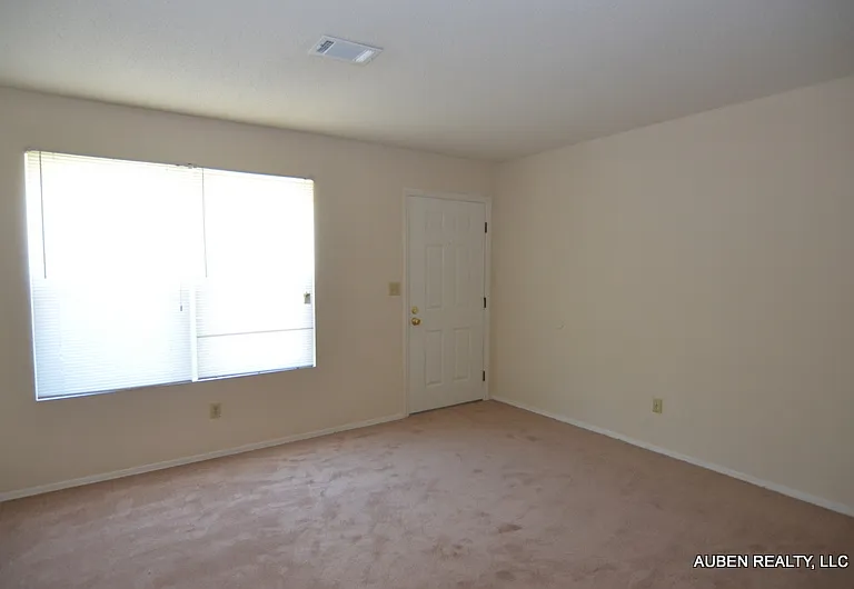 2311 Walden Dr #C2 — Photo 3