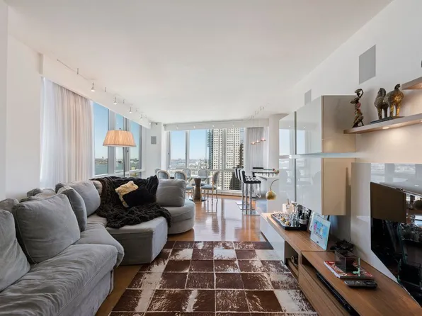 200 Chambers St APT 27D, New York, NY 10007