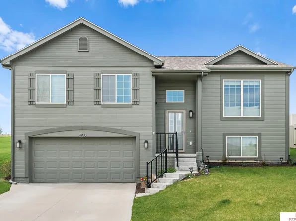 7652 N 147th St, Bennington, NE 68007