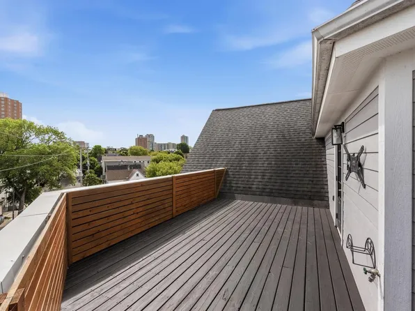 1888 N Humboldt AVENUE #403, Milwaukee, WI 53202