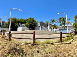 205-219 W Mission Rd, Fallbrook, CA 92028