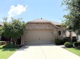 1013 Shire Dr, Aubrey, TX 76227