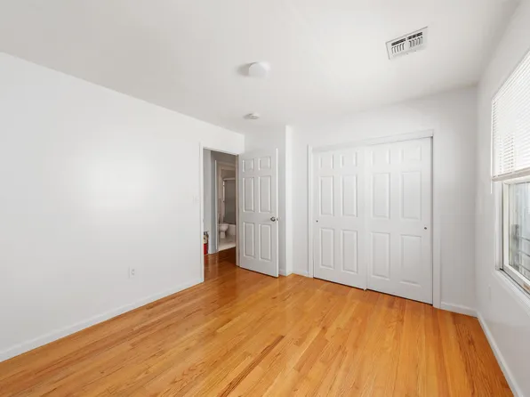 83 Oxford Avenue image 11 of 24