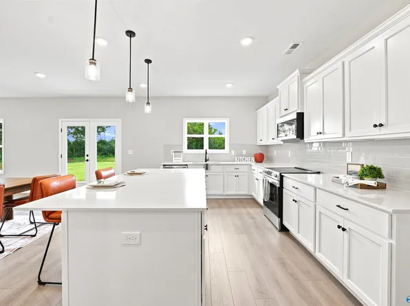 122 Berry Cove Ave, New Market, AL 35761