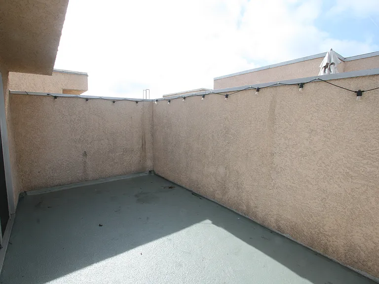 3637 Clarington Ave #213 — Photo 94